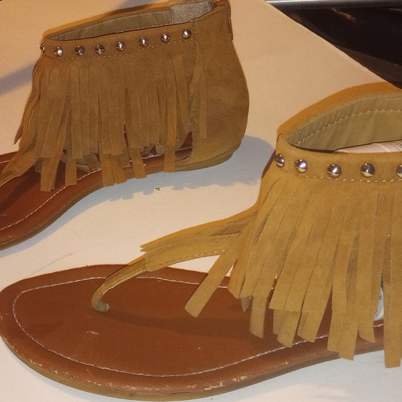 Pocahontas's style Sandles - Picture 2 of 3